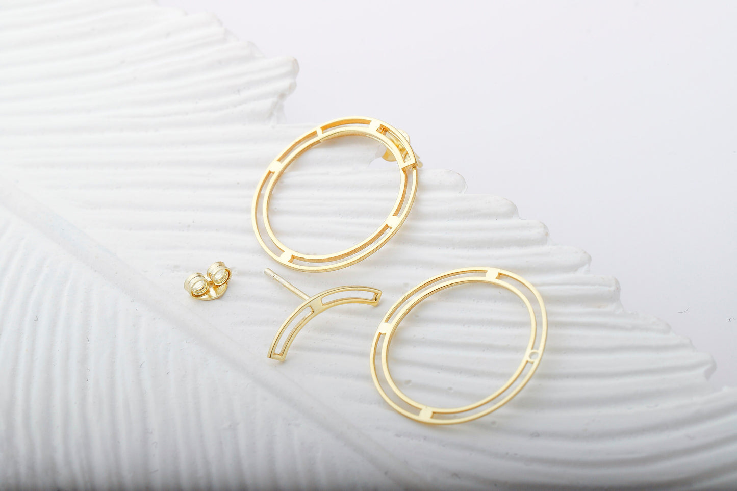 14K Gold Ear Jacket Round Earrings, Birthday Gifts, Circle Earrings, Dainty Ear Jacket Geometric Jewelry, Perfects Gift for Her - silvergoldandrose