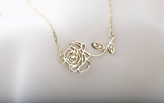 Bloom & Blossom Custom Birthflower Necklace | Personalized Floral Jewelry for Moms | Dainty Gift for Women