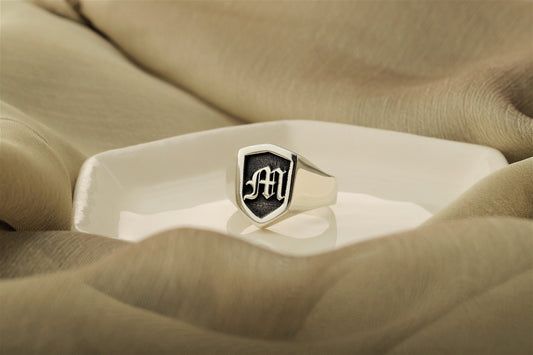 Timeless Men’s Silver Signet Ring - Bold Style & Lasting Elegance