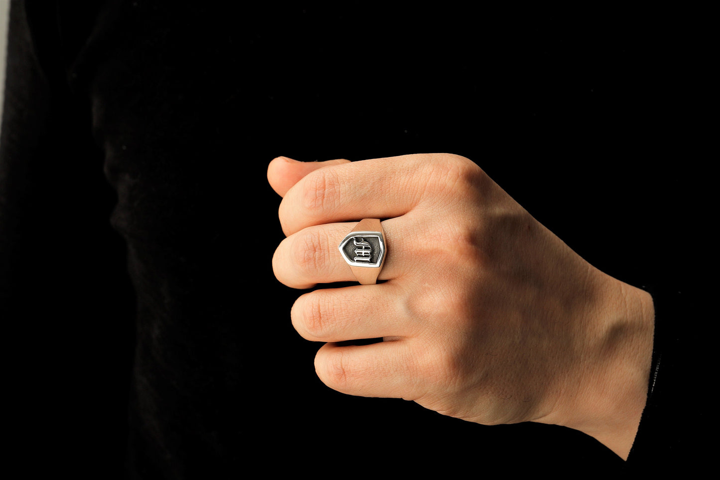 Timeless Men’s Silver Signet Ring - Bold Style & Lasting Elegance