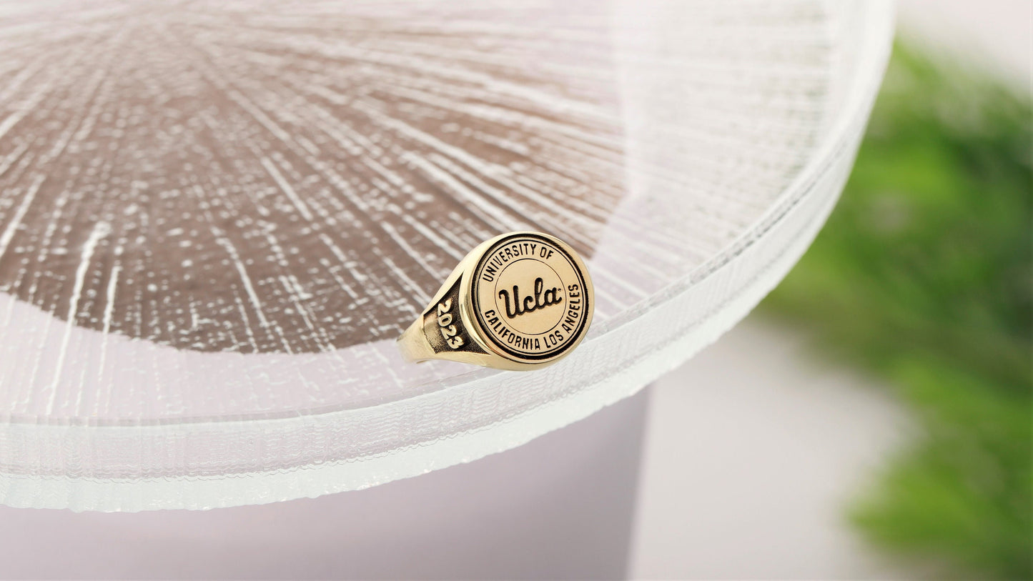 Custom Engraved College Seal Signet Ring - Celebrate Your Achievement with a Personalized Touch