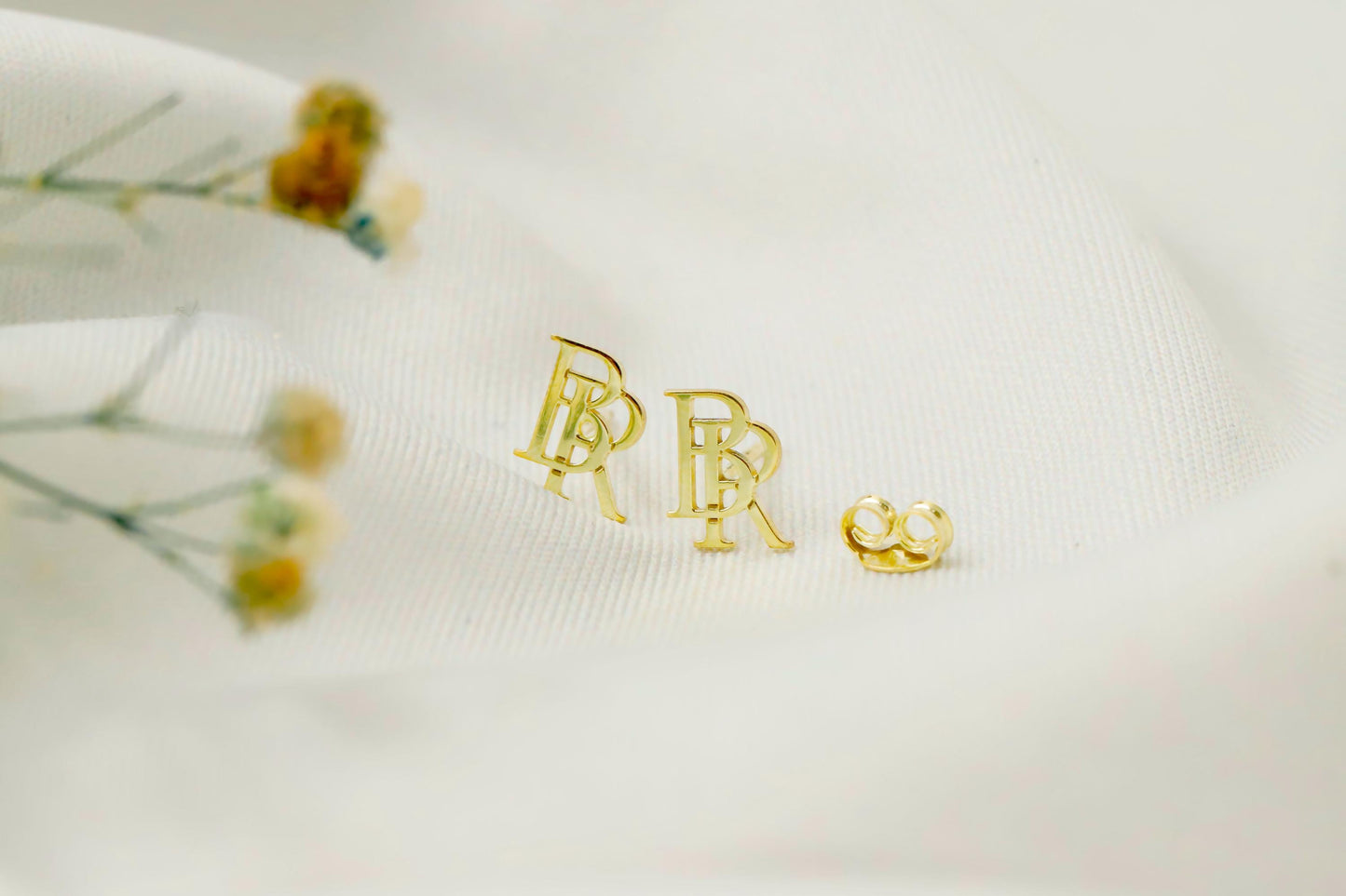 Silver and Co. Intertwined Initial Stud Earrings - Personalized Monogram Jewelry for a Unique Touch