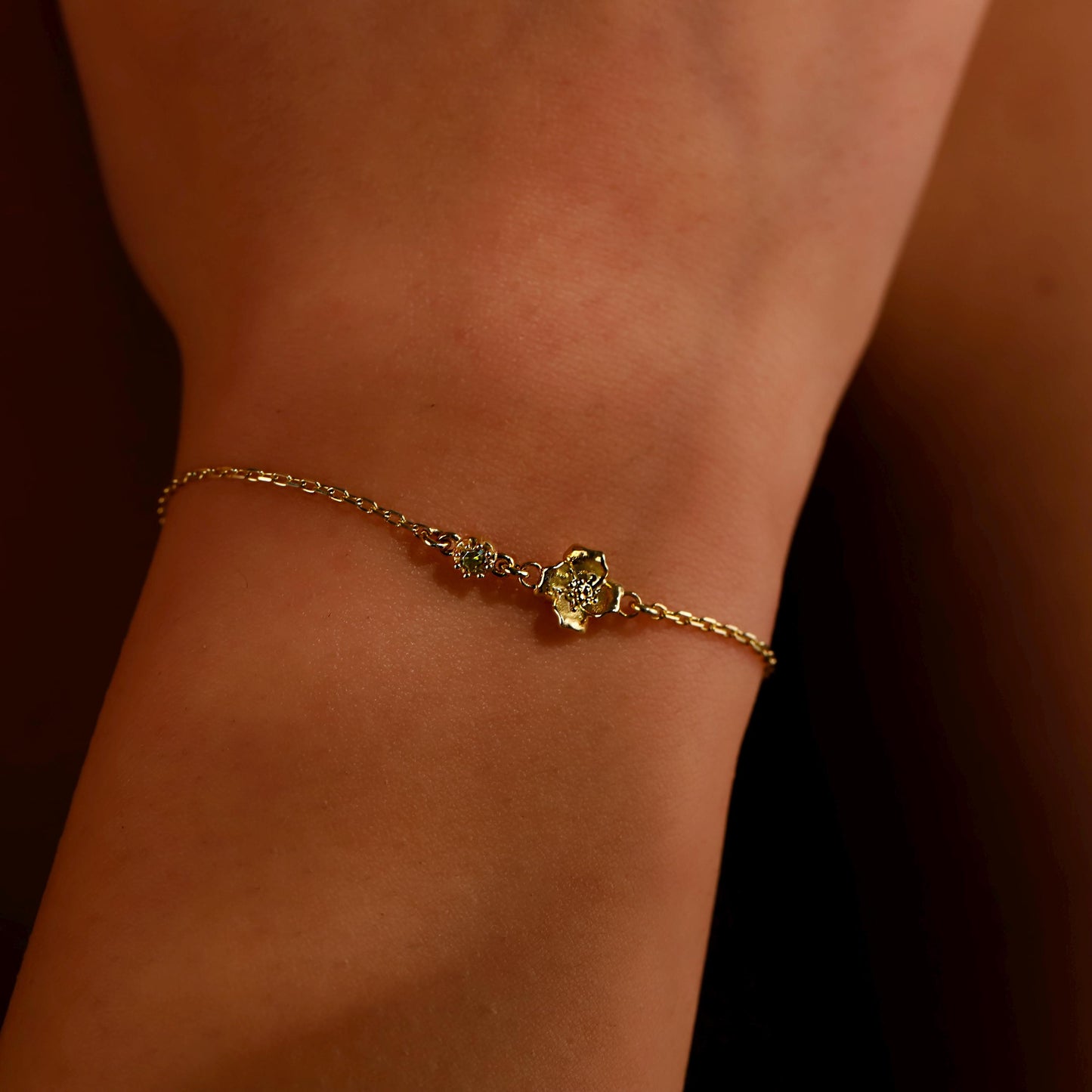 Floral Essence Birth Month Flower & Birthstone Bracelets - Celebrate Your Unique Journey