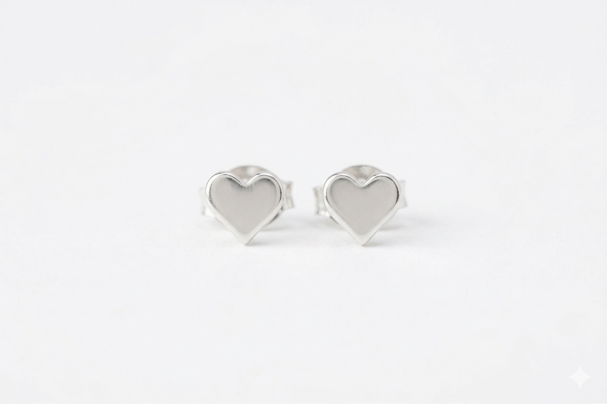 Heartfelt Gold-Filled Heart Stud Earrings in 925 Sterling Silver - Silvergoldandrose