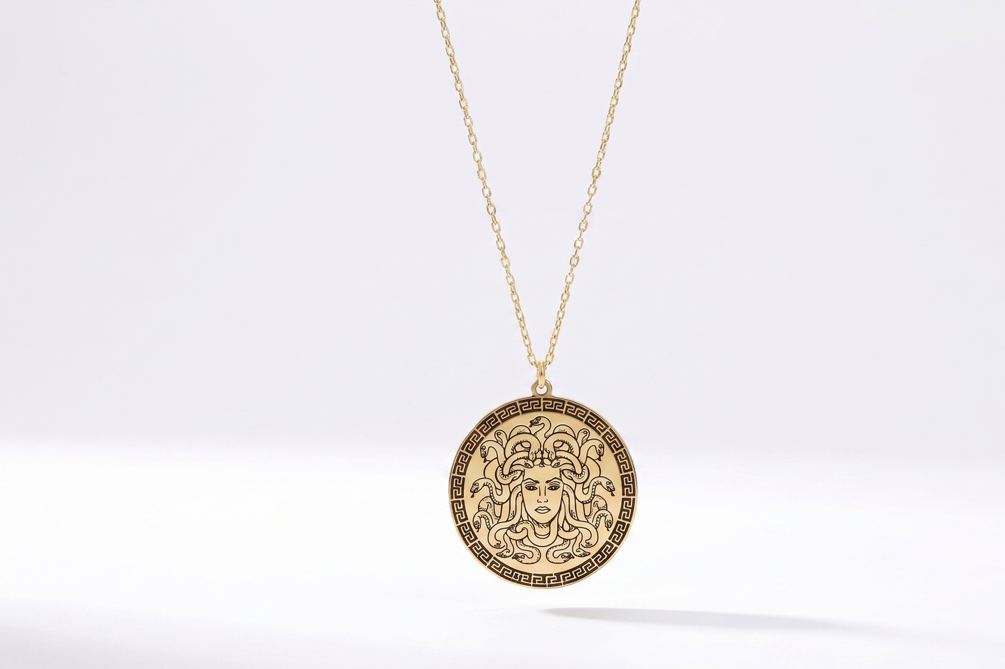 Medusa's Charm Necklace - Enchanting Mythology Design to Inspire Confidence