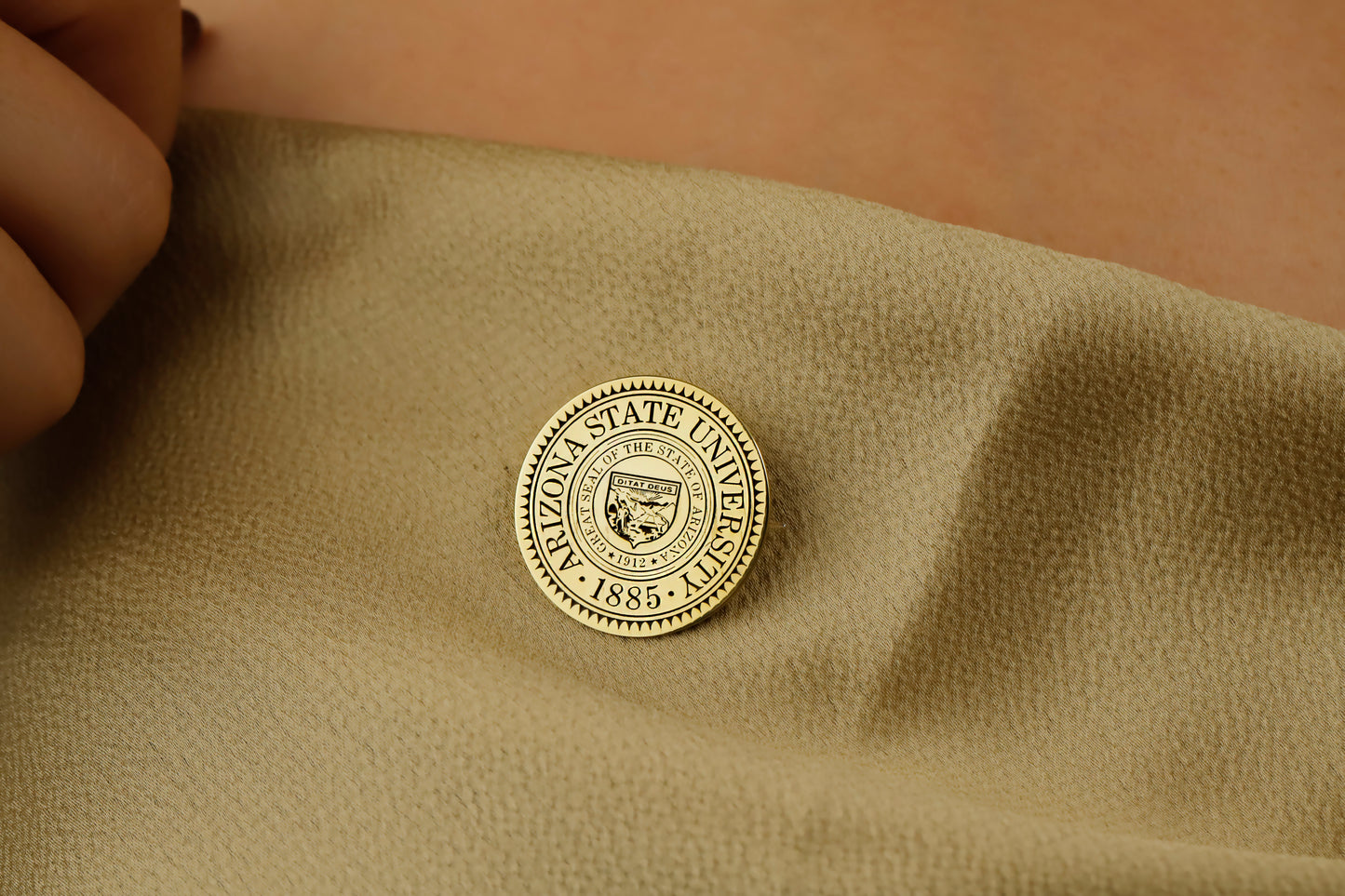 Personalized Logo Brooch and Pin