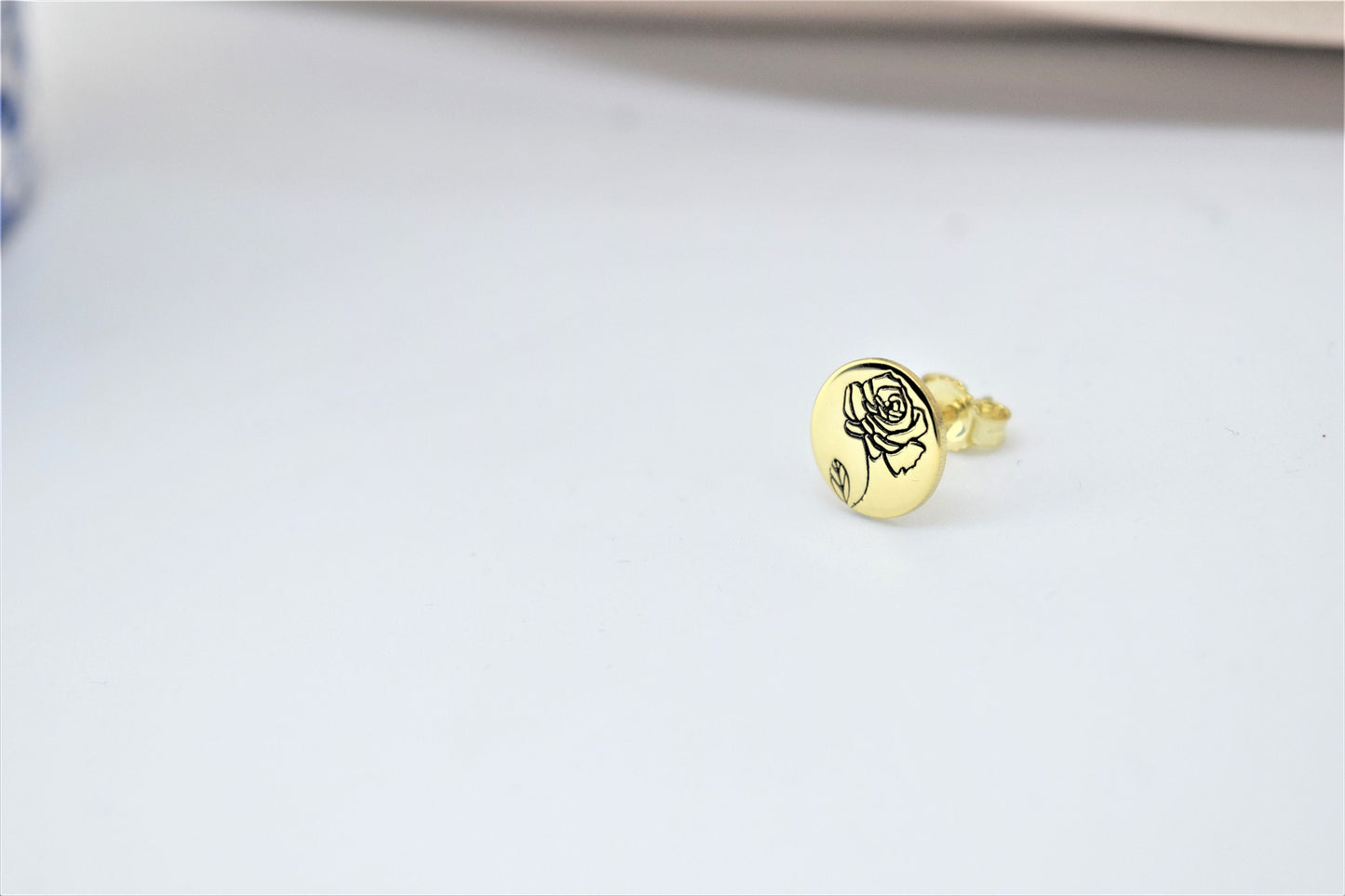 Personalized Birth Flower Earring • Floral Signet Earring • Birth Month Flower Earring • Silver, Gold and Rose Gold • Gift for Her •
