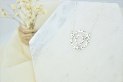 SpiritLift Throat Chakra Necklace - Elevate Your Voice & Embrace Your Truth