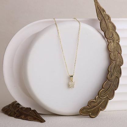 Glimmering Butterfly Necklace - Dazzling Charm with Elegant Design
