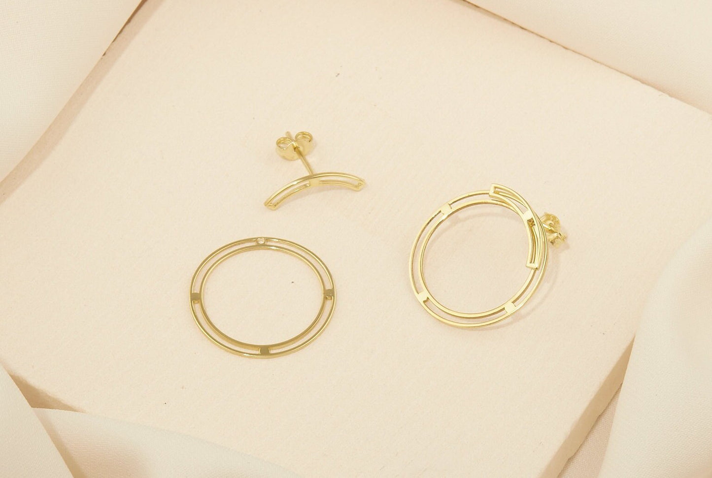 14K Gold Ear Jacket Round Earrings, Birthday Gifts, Circle Earrings, Dainty Ear Jacket Geometric Jewelry, Perfects Gift for Her - silvergoldandrose