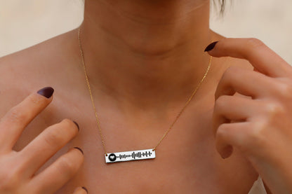Harmony Jewels Music Bar Necklace - Celebrate Your Passion with a Unique Soundwave Design