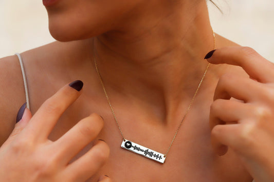 Harmony Jewels Music Bar Necklace - Celebrate Your Passion with a Unique Soundwave Design