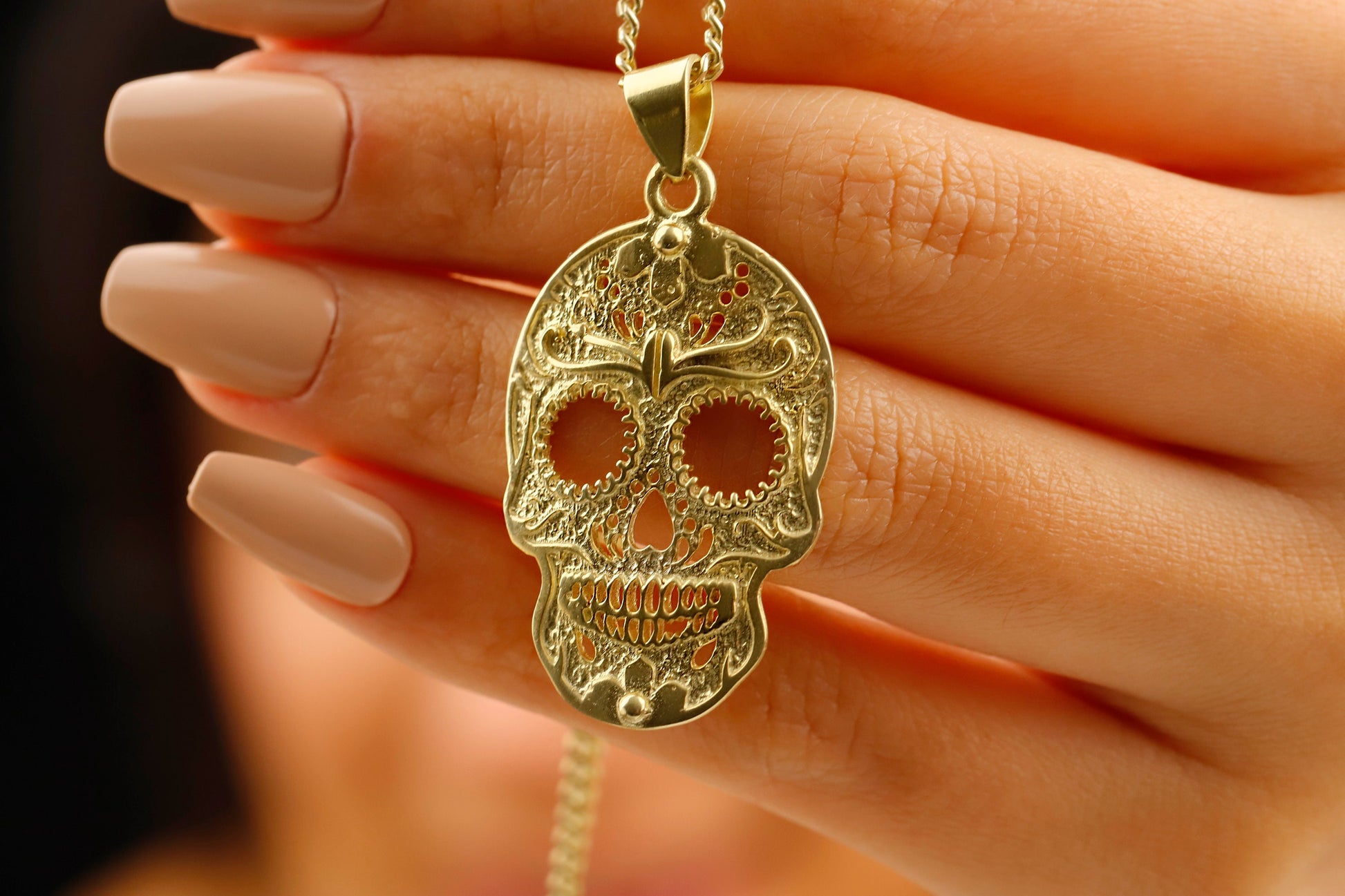 Perfect 3D Design Gold Skull Necklace by NecklaceDreamWorld, Día de los Muertos Jewelry with Curb Chain, Perfect Gifts, Gift for Him  / Dad - silvergoldandrose