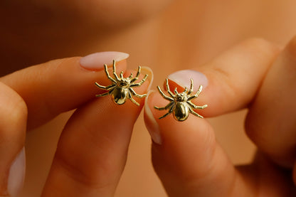 3D Spider Stud Earrings in Silver, Oxidized Silver, Gold, Rose Gold | Gothic Spider Jewelry | Insect Earrings - silvergoldandrose
