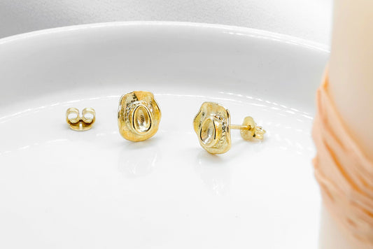 Cowgirl Hat Texas Earrings, Western Cowgirl Minimal Stud Earrings, Dainty Cowboy Earrings, Dainty Gold Filled Jewelry by NecklaceDreamWorld - silvergoldandrose