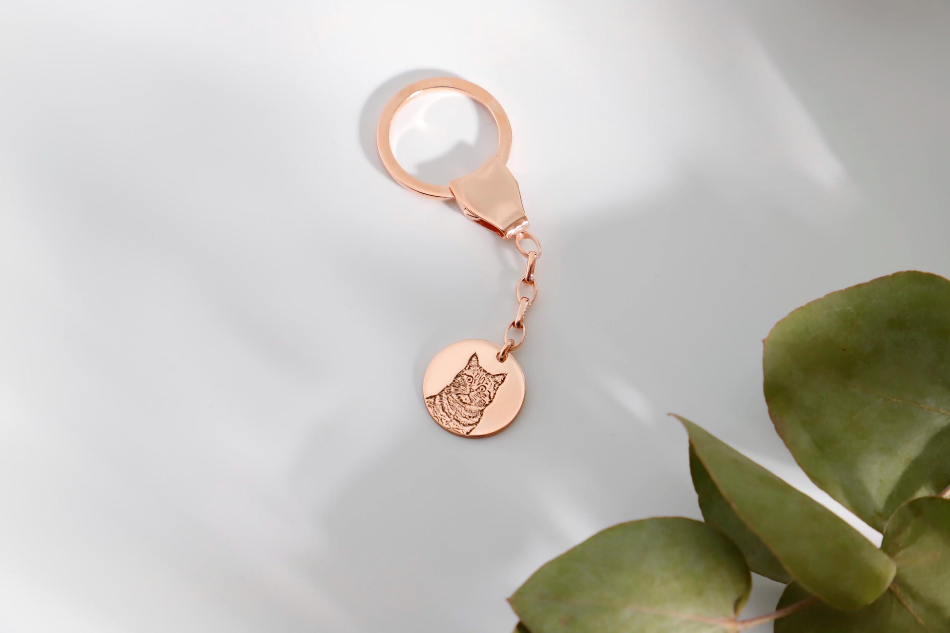 Custom Cat Keychain - Personalized Portrait from Photo - Pet Memorial Gift for Mom and Dad - Accessories for Mom - Cat Key chain - silvergoldandrose
