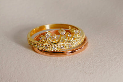 Gold Queen Crown Ring Set, Rose Band Ring, Set of 2 rings, Gold Princess Crown Ring, Stackable Ring Set - silvergoldandrose