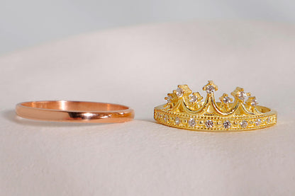 Gold Queen Crown Ring Set, Rose Band Ring, Set of 2 rings, Gold Princess Crown Ring, Stackable Ring Set - silvergoldandrose