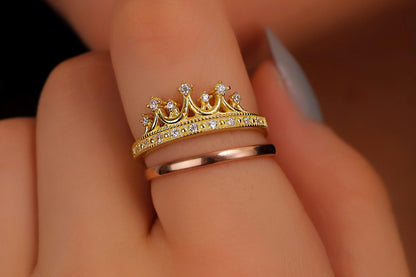 Gold Queen Crown Ring Set, Rose Band Ring, Set of 2 rings, Gold Princess Crown Ring, Stackable Ring Set - silvergoldandrose