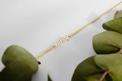 Gleam Jewelry Personalized Name Necklace with Elegant Curb Chain