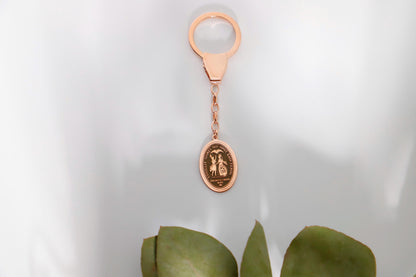 Silver Graduation Keychain - Celebrate Achievement with Inspirational Charm