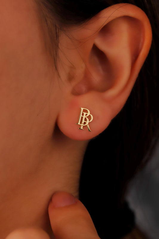 Silver and Co. Intertwined Initial Stud Earrings - Personalized Monogram Jewelry for a Unique Touch