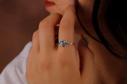 Sterling Silver Honey Bee Signet Ring: Gold Bee Jewelry