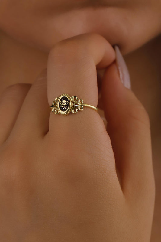 Sterling Silver Honey Bee Signet Ring: Gold Bee Jewelry