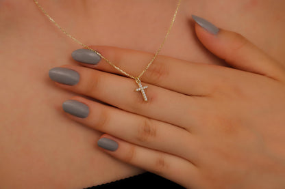 Shimmering Cross Necklace | Dainty Design for Everyday Inspiration