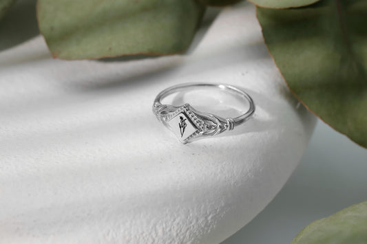 Midi Birth Month Flower Ring • Personalized Initial Signet Ring • Pinky Initial Ring • Custom Dainty Goth Jewelry • Flower Rings Gifts