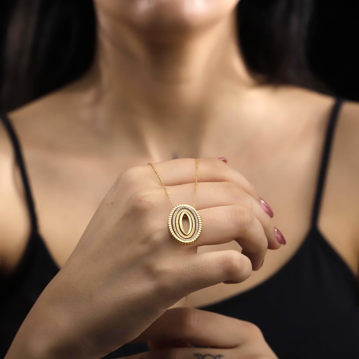 Gold Oval Pendant Necklace – Layered Statement Jewelry, Gift for Her