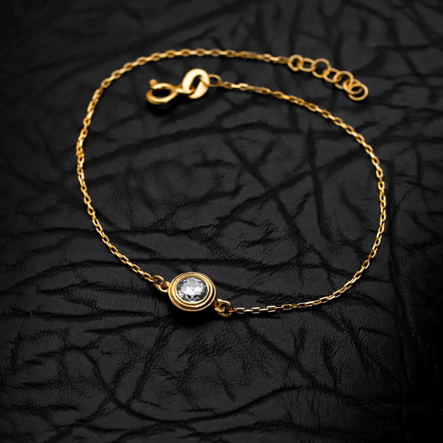 Minimalist Gold Solitaire Bracelet – Dainty Waterproof Valentines Day Gift