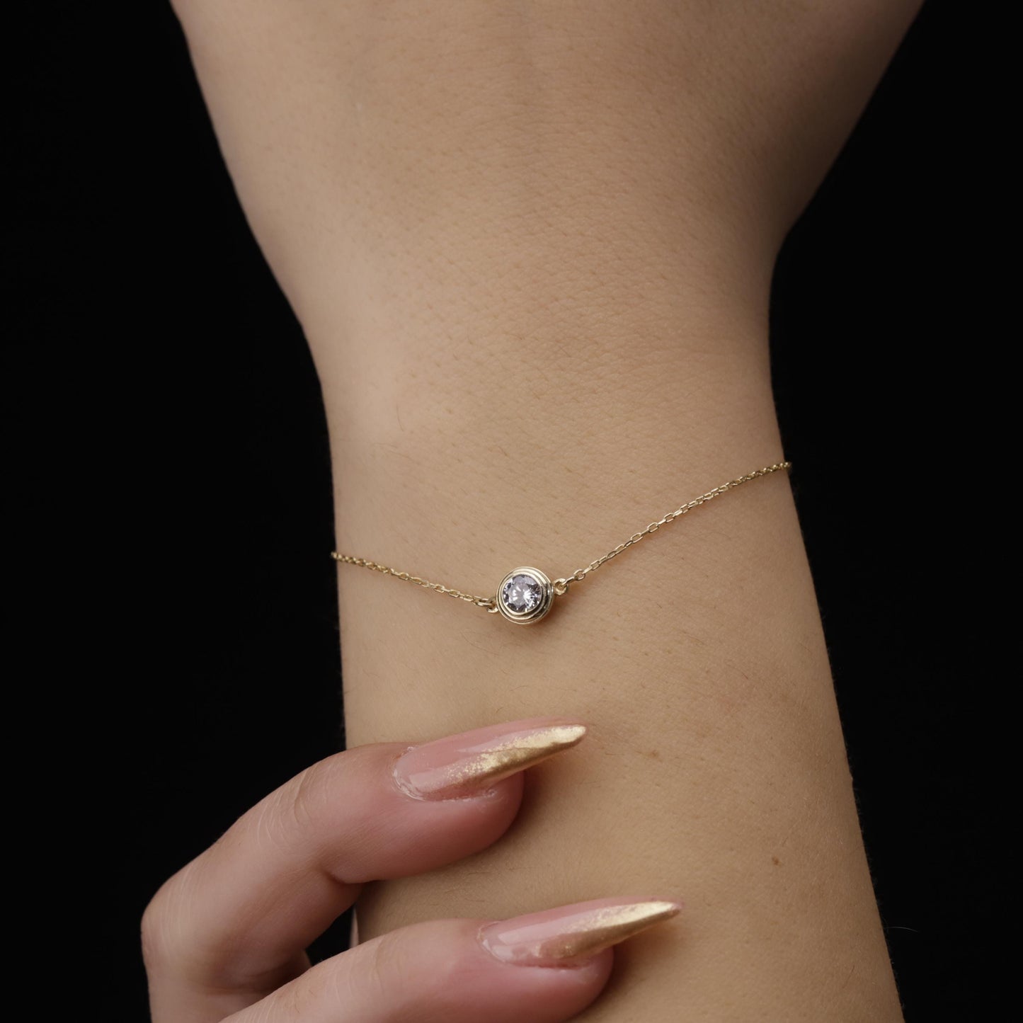 Minimalist Gold Solitaire Bracelet – Dainty Waterproof Valentines Day Gift