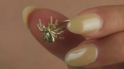 Mystic Aura Spider Ring in 925 Sterling Silver